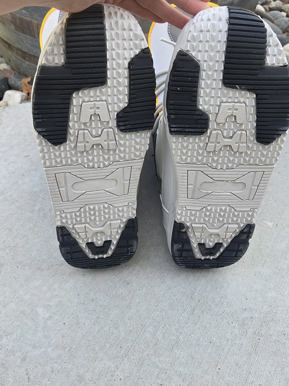 NEW Agama Snow Gekko Snowboard Boots White/Grey US Men's 9 (Mondo 27 / EU 42)